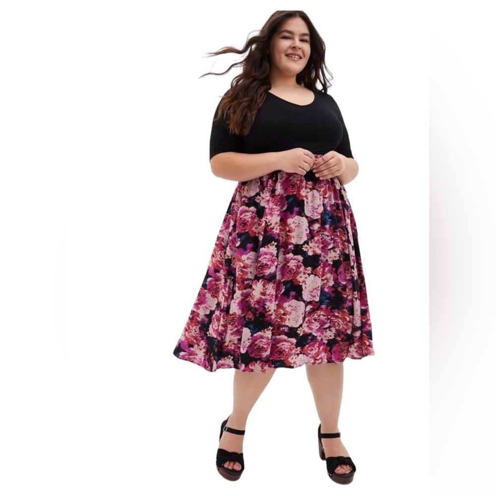 Torrid Black Floral Knit to Woven Dress Size 3X